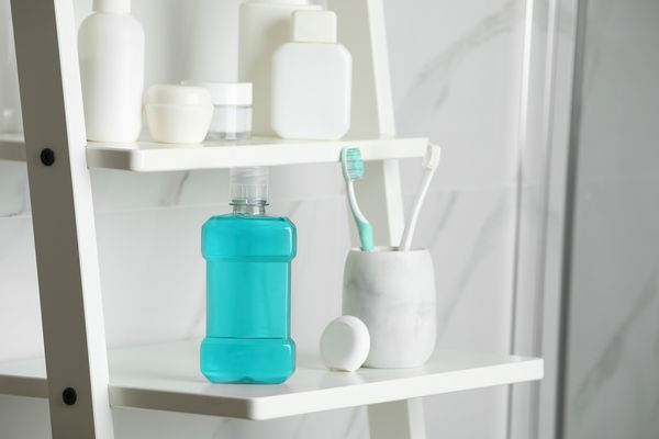 液体歯磨き/デンタルリンスのおすすめ16品。アルコールの有無/効果からあなたにぴったりの商品を選ぼうの画像