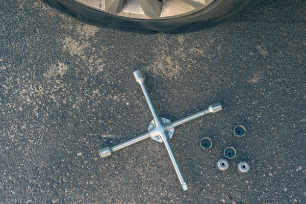 クロスレンチのおすすめ人気22品（2025年）。折りたたみ/薄口/早回しタイプなどタイヤ交換にぴったりな逸品を解説の画像