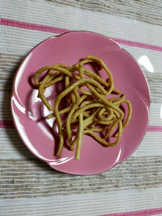 マルニ食品 麺屋のお菓子 琴平荘監修 あごだし醤油味のサムネイル画像 4枚目