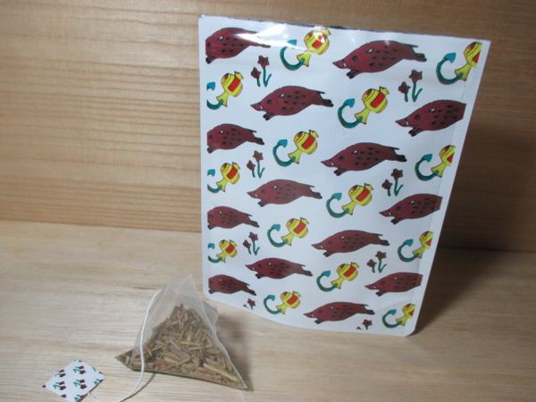 加賀いろはテトラシリーズ献上加賀棒茶 丸八製茶葉