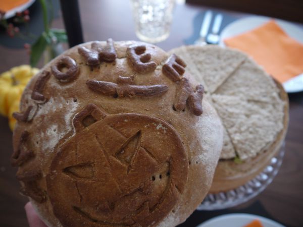 boulangerie LEBOIS パンシュープリーズ 飾りパンのサンドウィッチ