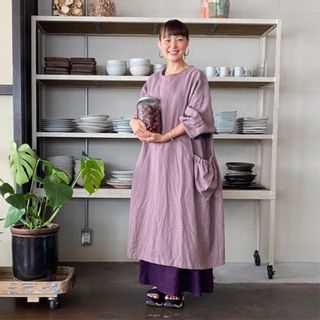 BOUTIQUE TOKYODRESS おしゃれに着られるエプロン アトリエコート LINEN&BASIC（リネンアンドベーシック）のサムネイル画像 1枚目