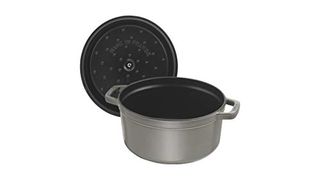 ピコ ココット ラウンド 20cm staub（ストウブ）のサムネイル画像 1枚目