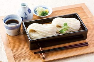 稲庭うどん　ご家庭用切り落とし（550ｇ、5～6人前）の画像 1枚目