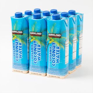 カークランドシグネチャー オーガニック ココナッツウォーター 1L x 9本 KIRKLAND SIGNATUREのサムネイル画像