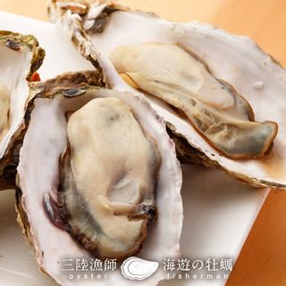 三陸雄勝湾　生牡蠣　L　8個 海遊のサムネイル画像