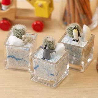 ちいさな植物と一緒に楽しむジオラマ「南極のペンギンたち」ミニサイズ3個セット 日比谷花壇のサムネイル画像