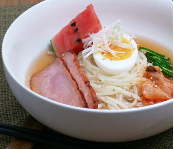 盛岡冷麺（スープ・辛味の素付）の画像