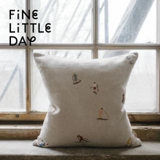 Fine Little Day -SKIERS - クッションカバー FineLittleDay（ファイン・リトル・ディ）のサムネイル画像 1枚目