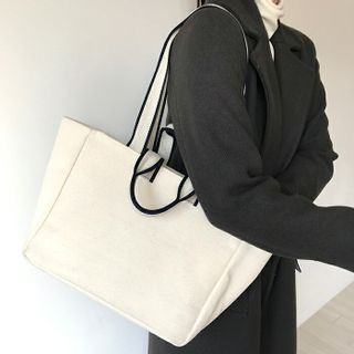 Two-tone strap bagの画像 3枚目