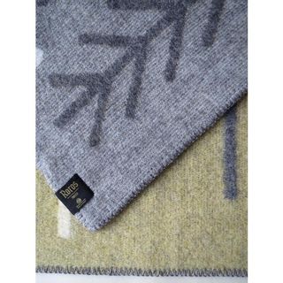 ブランケットNEL BOSCO GRAY-YELLOW by AOI HUBER-KONO  ROROS TWEED (ロロスツイード)のサムネイル画像 2枚目