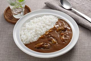  宮城三陸 炙りかきカレー（180g ×2箱～） 株式会社やくらいフーズのサムネイル画像 2枚目