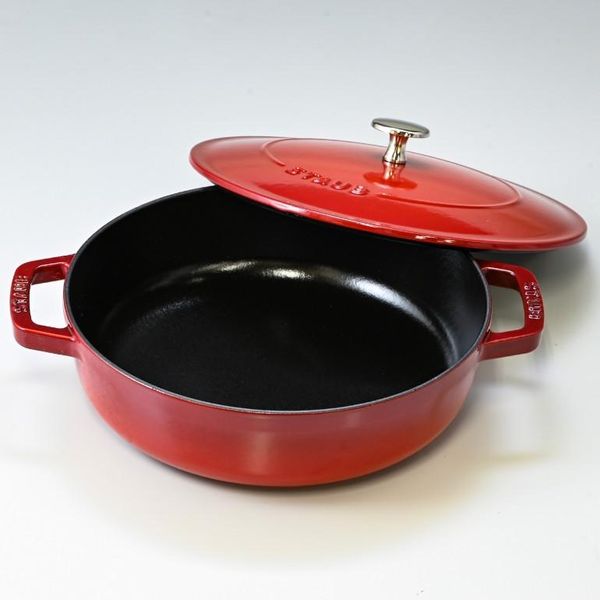 staub（ストウブ）