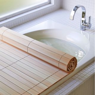 ひのきの巻ける風呂ふた「森林浴」 木製の画像 3枚目
