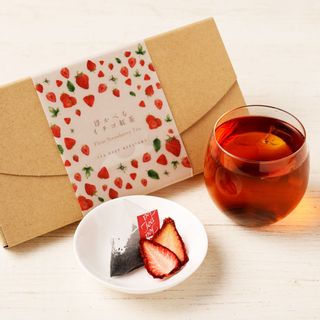 浮かべるイチゴ紅茶 2箱セット 熊本県高森町のサムネイル画像
