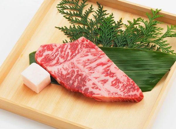 近江牛熟成肉ロースステーキの画像