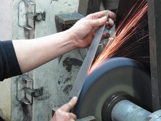 源泉正 白鋼本霞 9寸柳刃包丁（270mm） 株式会社松尾刃物製作所のサムネイル画像 4枚目