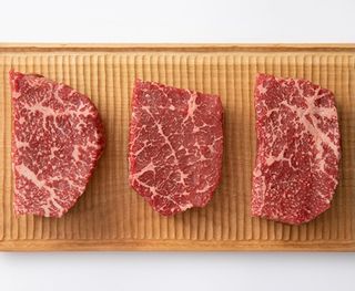 マザービーフ 内ももステーキセット 90g×3枚の画像 2枚目