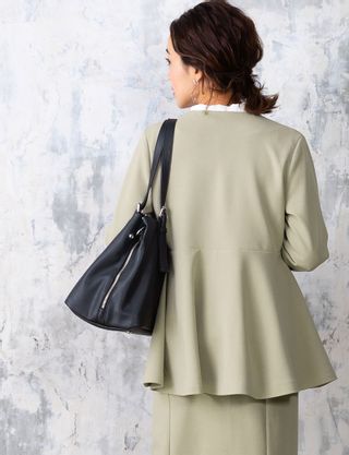 マタニティウェアオフィス ノーカラーペプラムジャケット&Iラインスカートセットの画像 3枚目