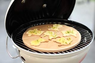 ピザストーン 直径26㎝ Weber（ウェーバー）のサムネイル画像 3枚目