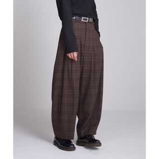 extra quality retro wide silhouette pants ADRER（アドラー）のサムネイル画像 1枚目