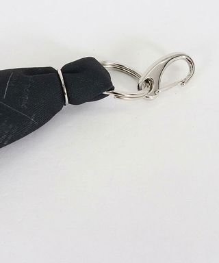 Drawing-esque pattern scarf keychain GLIMCLAP（グリムクラップ）のサムネイル画像 3枚目