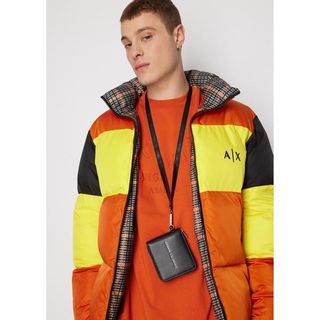 AXロゴ　ストラップ付き二つ折り財布 ARMANI EXCHANGE（アルマーニエクスチェンジ）のサムネイル画像