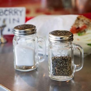 Mason Jar Salt&Pepper Shakers KIKKERLAND（キッカーランド）のサムネイル画像 4枚目