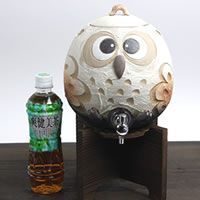 信楽焼 まんまるふくろう焼酎サーバーの画像