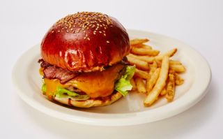 THE GREAT BURGER FOR YOUR HOME【 ベーコンチーズバーガー冷凍4食分セット 】の画像 1枚目