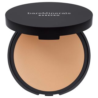 ベアプロ 16HR パウダー ファンデーション bareMinerals（ベアミネラル）のサムネイル画像 1枚目