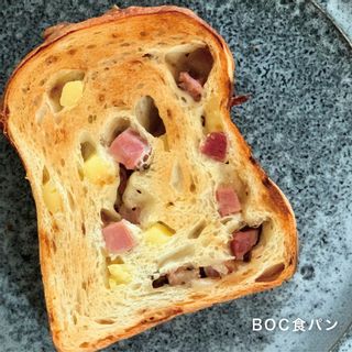 B.O.C食パン（ベーコン＆オニオン＆チーズ）の画像 2枚目