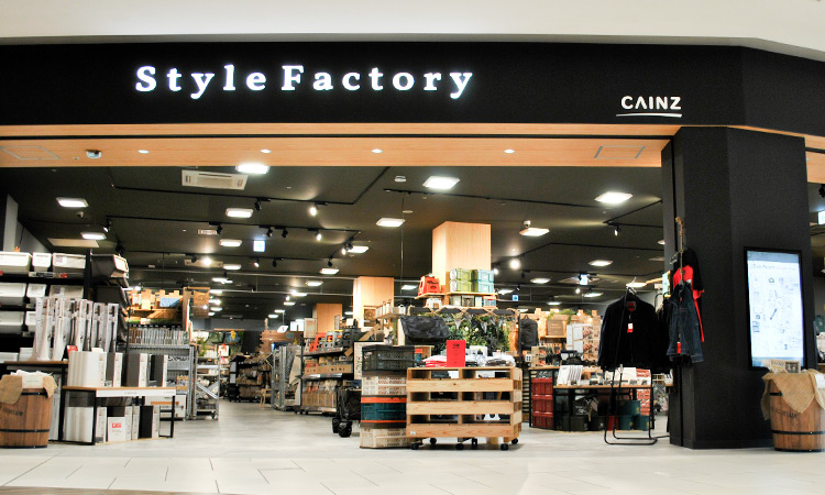 はじめまして、Style Factory ららぽーと海老名店 です。店舗内風景