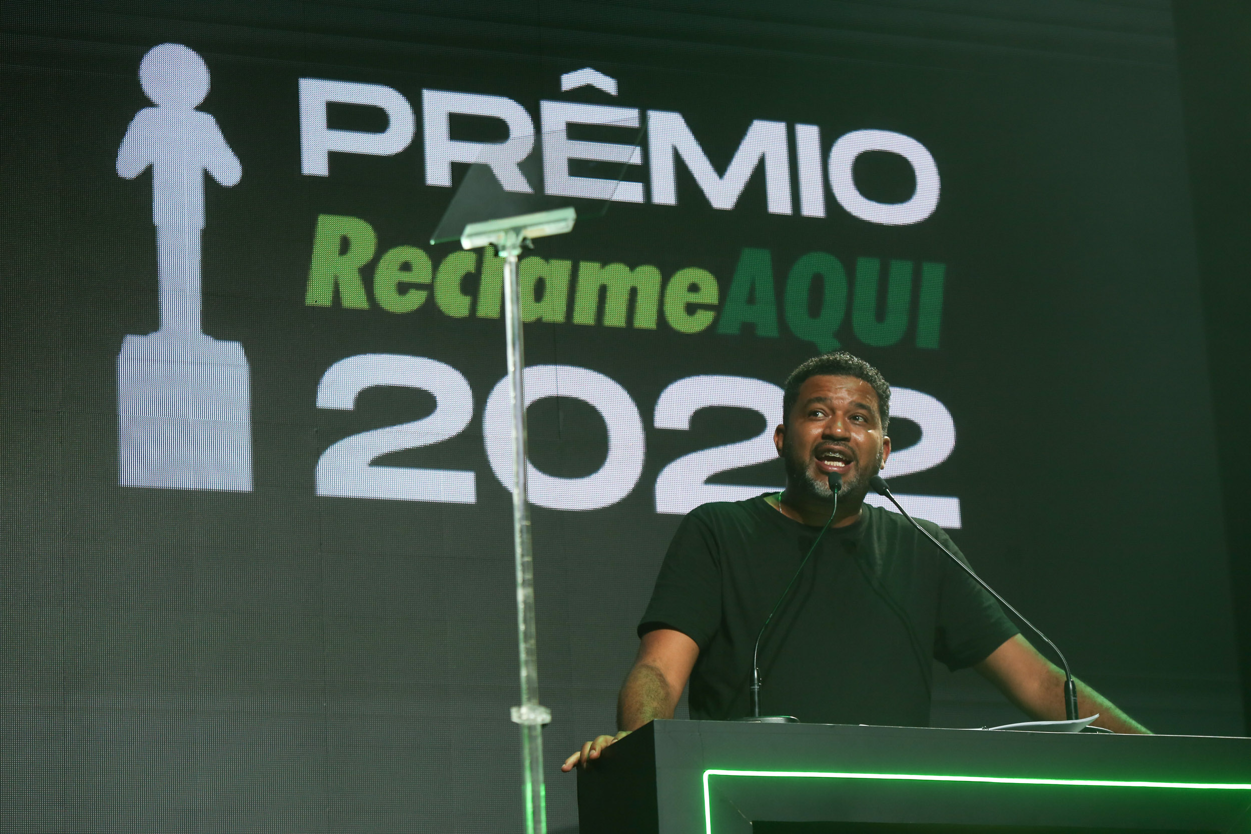 Confira as empresas campeãs do Prêmio Reclame AQUI 2023