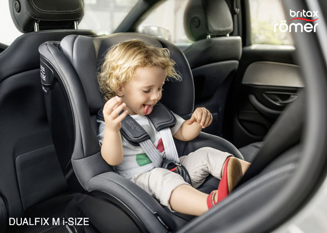 M+O  Britax Römer KIDFIX i-SIZE, la silla de coche de 100 a 150 cm más  segura en los tests