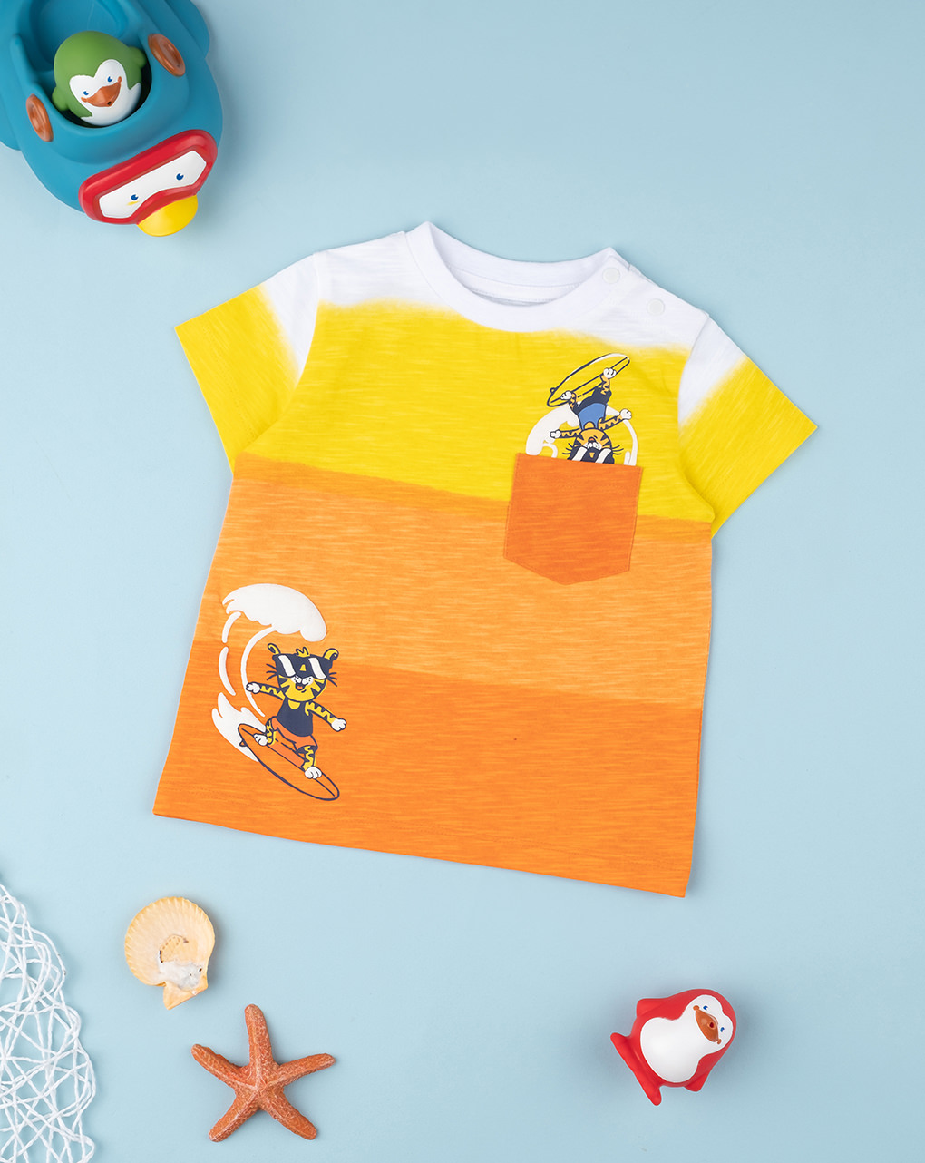 βρεφικό t-shirt πορτοκαλί με surfer για αγόρι