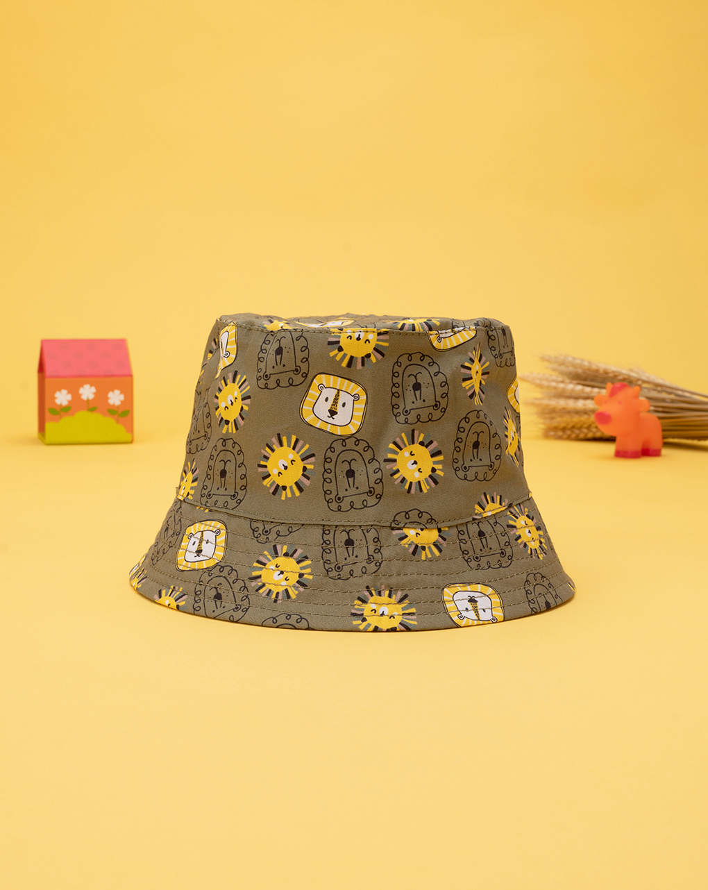 βρεφικό καπέλο ψαρά χακί με λιονταράκια για αγόρι - Prénatal