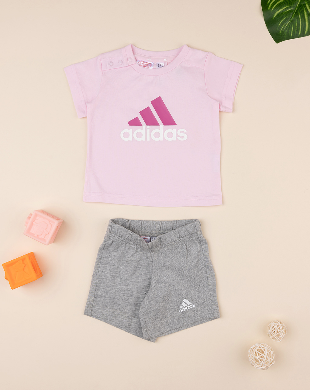 Adidas αθλητικό σετ t-shirt και σορτσάκι hr5886 για κορίτσι - Adidas