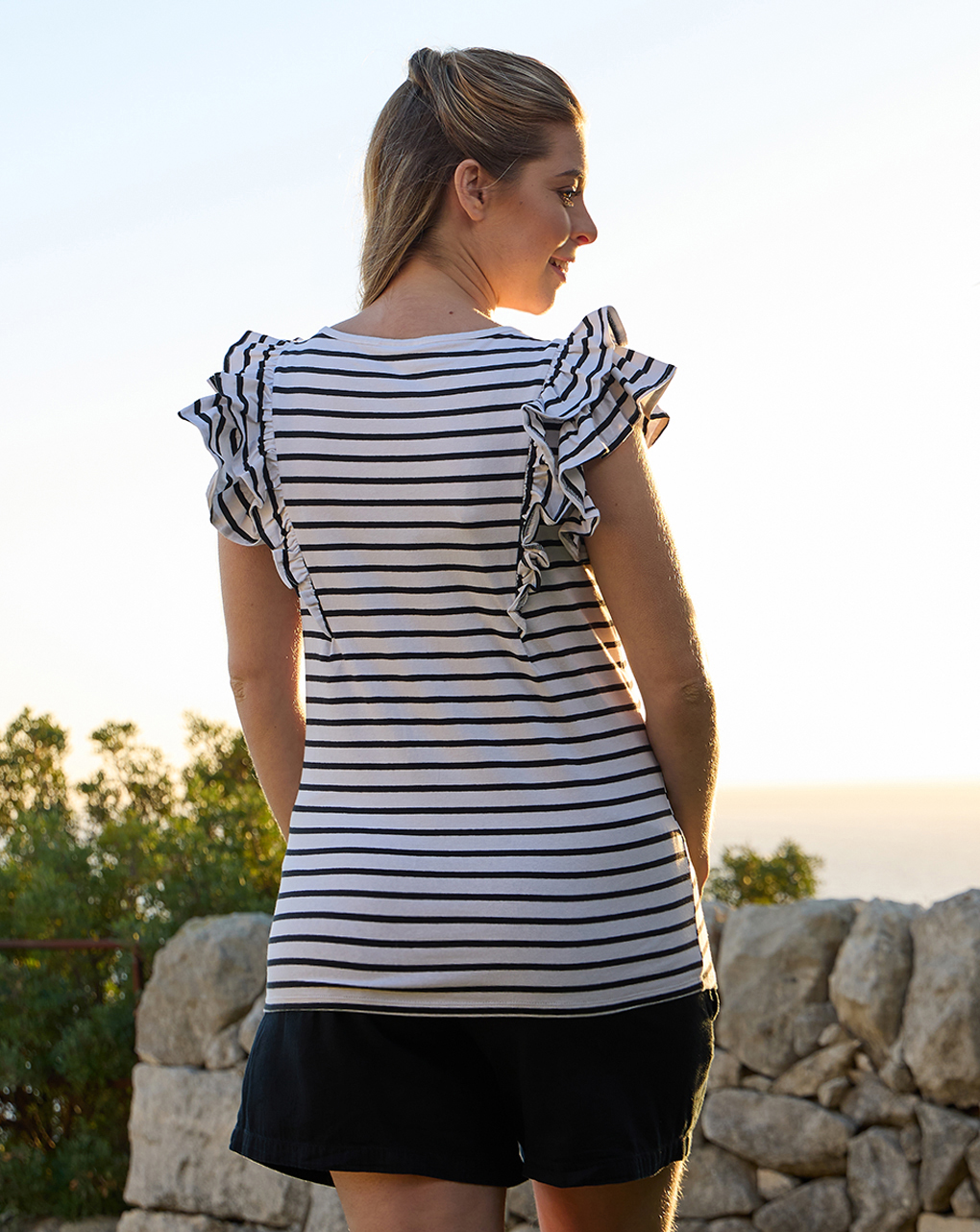 γυναικείο t-shirt εγκυμοσύνης/θηλασμού ριγέ λευκό/μαύρο με βολάν - Prénatal