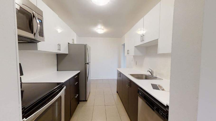 Photo of 700 Ross Property Image