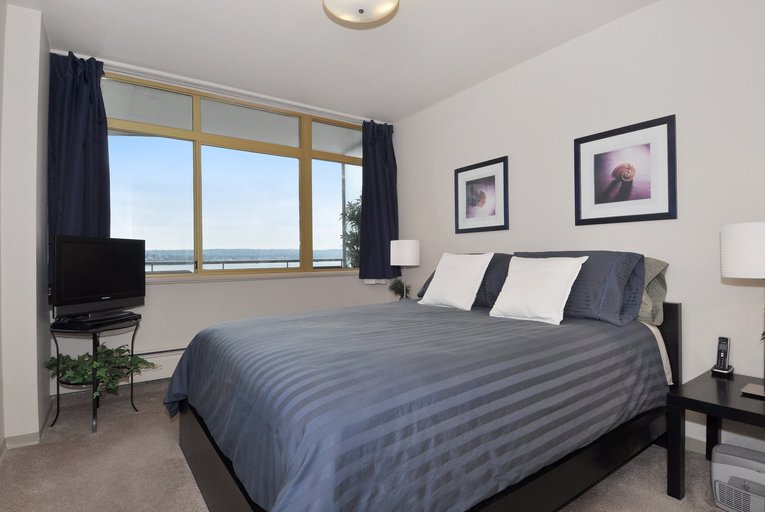 Photo of Beach Towers Property Image