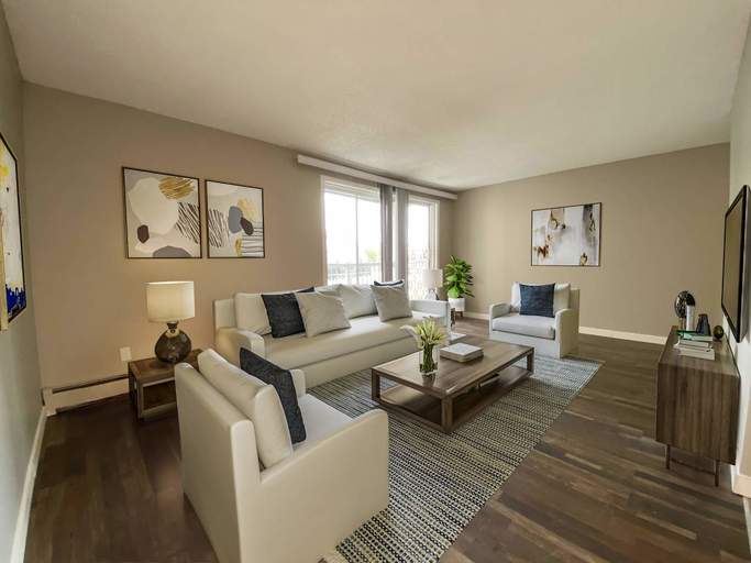 Photo of King's Court Property Image