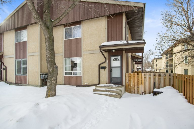 Photo of Fairway Gardens Property Image
