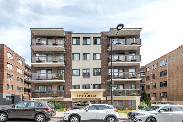 Photo of 4600 Queen Mary Property Image