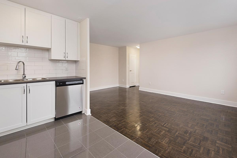 Photo of 1636 Gerrard Street East Property Image