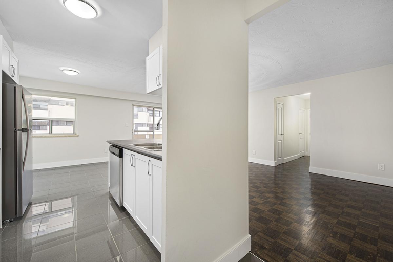 Photo of 110 Park Road North Property Image
