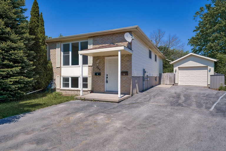 Photo of 284 Owens Crescent Property Image