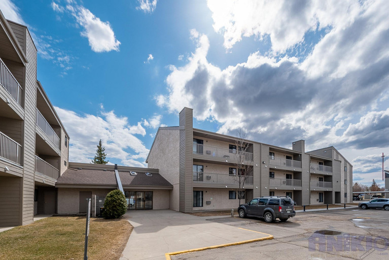 Photo of 3 Bedroom + Bonus Room Condo in Wildwood Property Image