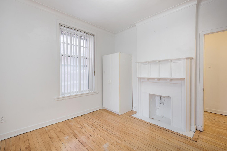Photo of 495 Prince-Arthur West Property Image