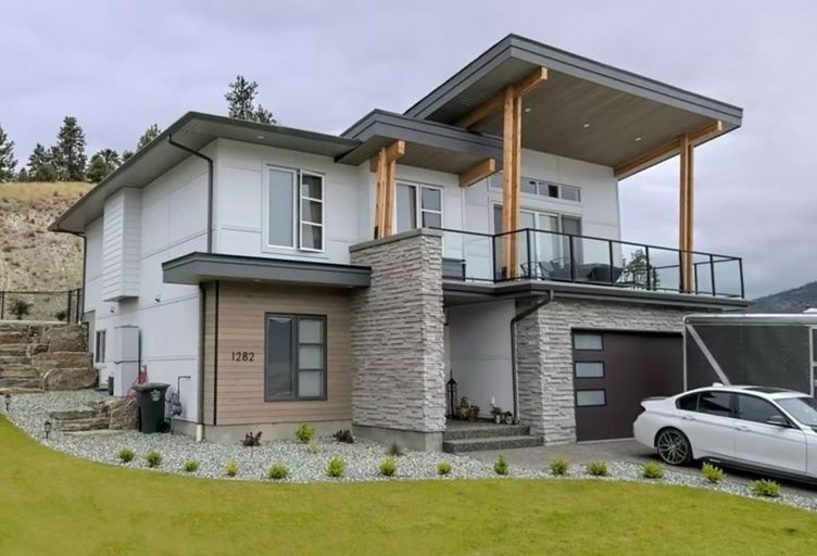 Photo of 4 bed/2 bath Black Mountain Property Image